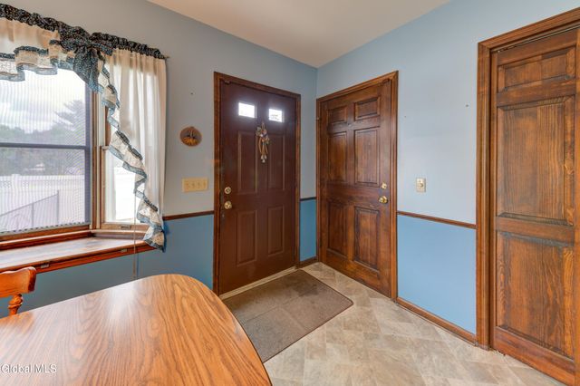 32 Wedgewood Avenue, Rotterdam, NY 12303