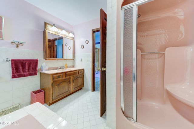 32 Wedgewood Avenue, Rotterdam, NY 12303