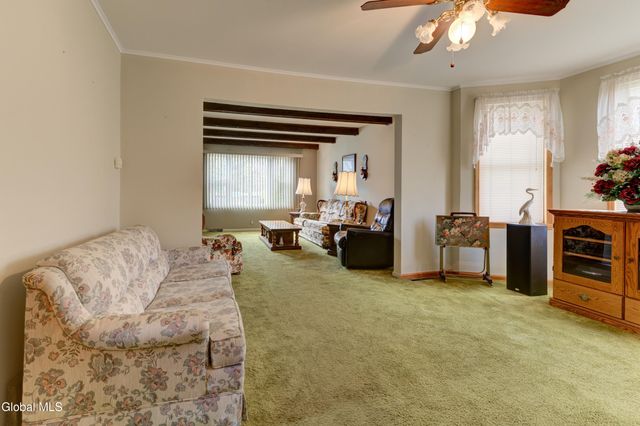 32 Wedgewood Avenue, Rotterdam, NY 12303