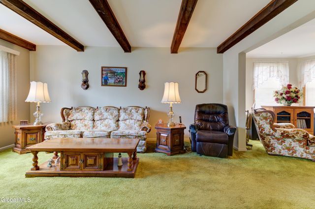 32 Wedgewood Avenue, Rotterdam, NY 12303