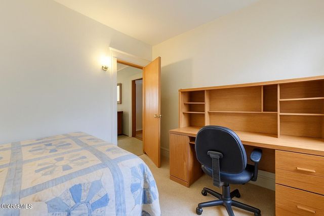 32 Wedgewood Avenue, Rotterdam, NY 12303