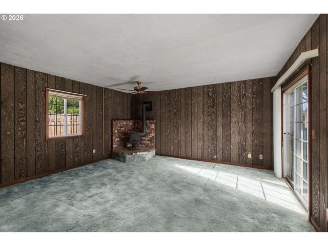 3805 Se 180TH Pl, Portland, OR 97236