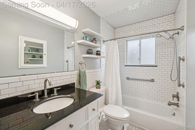 2385 Keith Road, West Bloomfield Charter Township, MI 48324