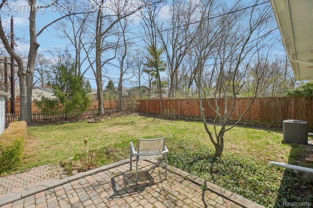 2385 Keith Road, West Bloomfield Charter Township, MI 48324