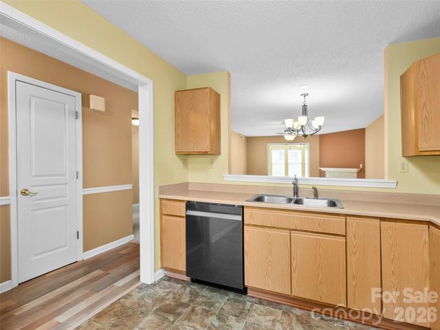 2303 Deermouse Way, Hendersonville, NC 28792