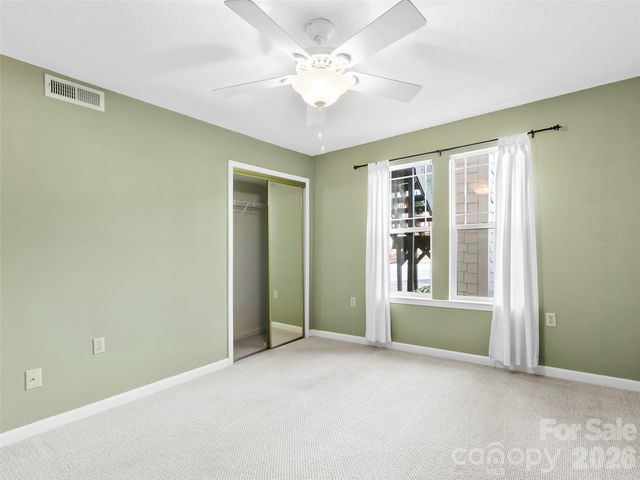 2303 Deermouse Way, Hendersonville, NC 28792