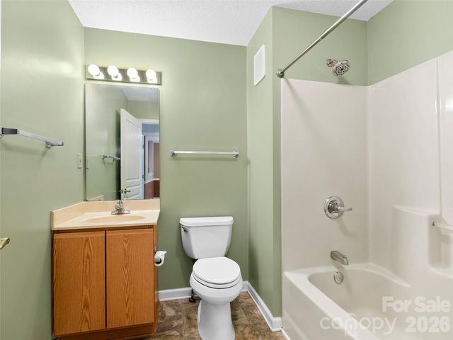 2303 Deermouse Way, Hendersonville, NC 28792