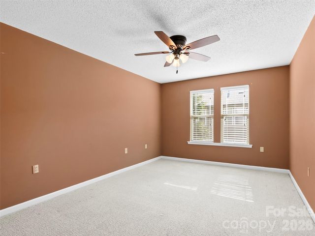 2303 Deermouse Way, Hendersonville, NC 28792