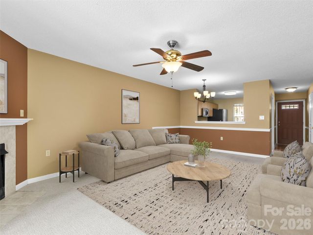 2303 Deermouse Way, Hendersonville, NC 28792