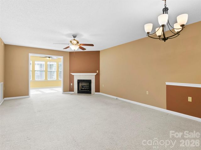 2303 Deermouse Way, Hendersonville, NC 28792
