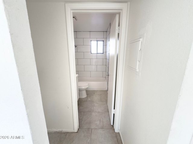 308 E VOGEL Avenue 4, Phoenix, AZ 85020