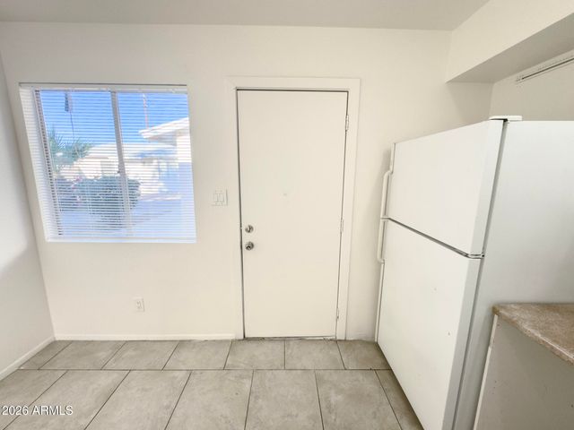 308 E VOGEL Avenue 4, Phoenix, AZ 85020
