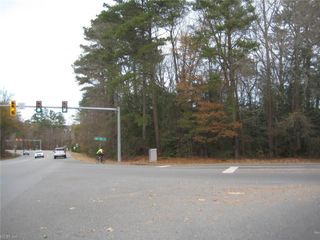 100 Seaford RD, Seaford, VA 23696