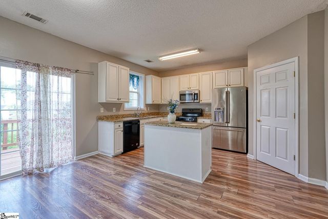 823 Old Wynd Court, Spartanburg, SC 29301