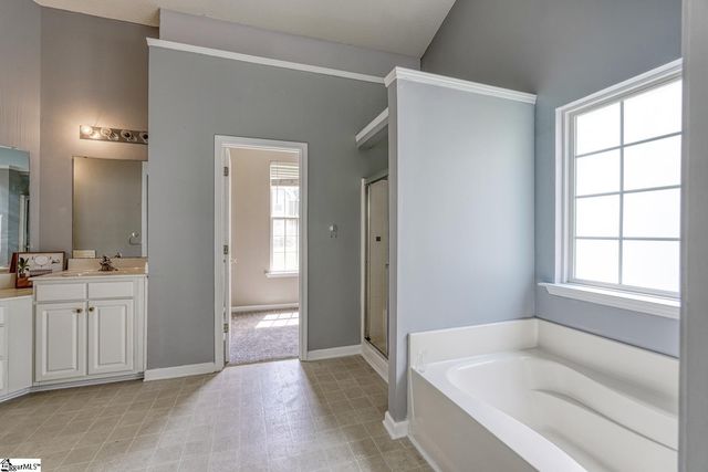 823 Old Wynd Court, Spartanburg, SC 29301