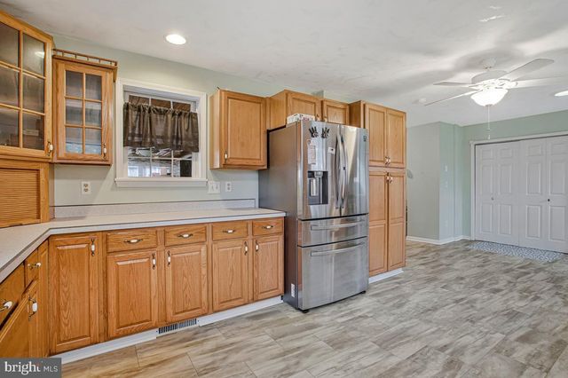315 COLLEGE AVE, New Windsor, MD 21776