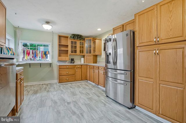 315 COLLEGE AVE, New Windsor, MD 21776