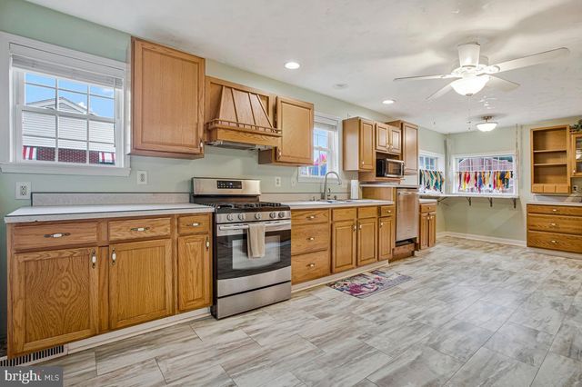 315 COLLEGE AVE, New Windsor, MD 21776