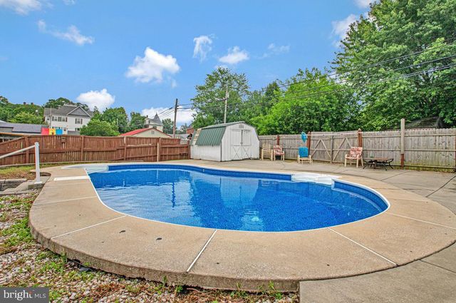 315 COLLEGE AVE, New Windsor, MD 21776