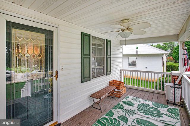 315 COLLEGE AVE, New Windsor, MD 21776