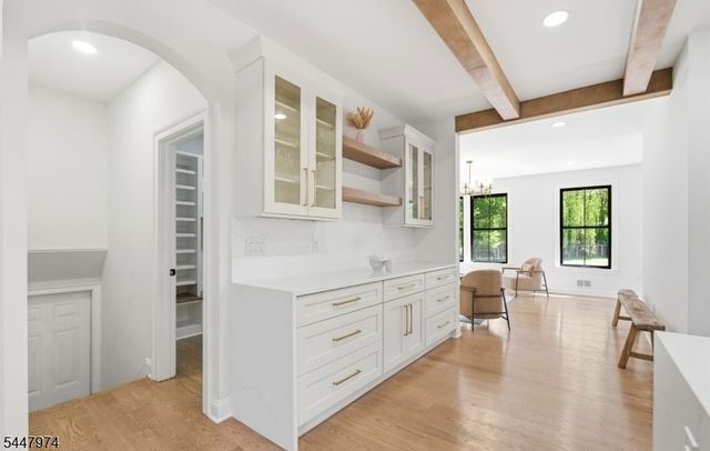 61 Hickory St, Metuchen Boro, NJ 08840
