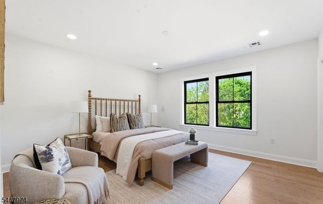 61 Hickory St, Metuchen Boro, NJ 08840