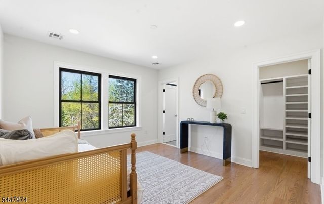 61 Hickory St, Metuchen Boro, NJ 08840