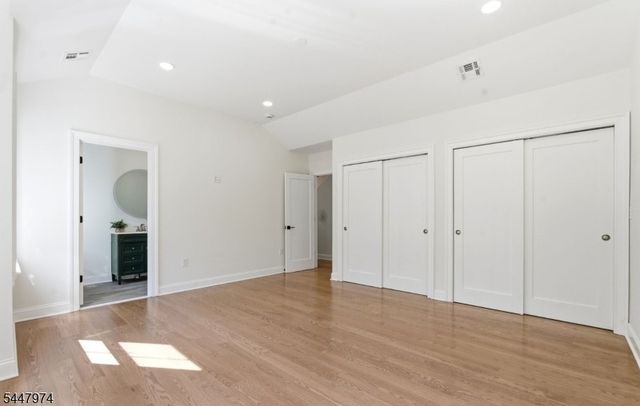 61 Hickory St, Metuchen Boro, NJ 08840