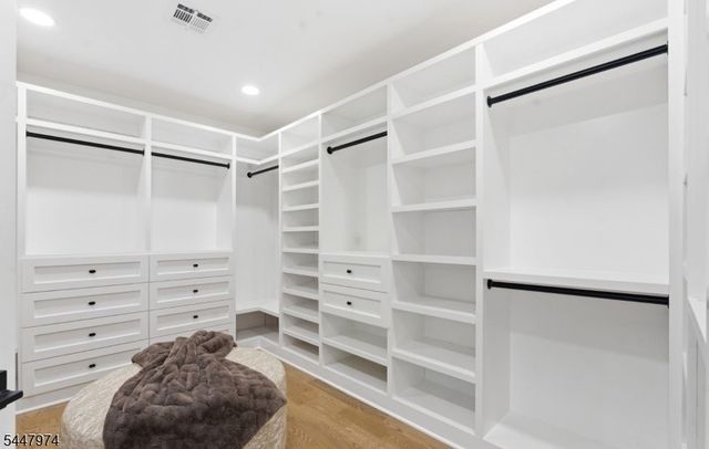 61 Hickory St, Metuchen Boro, NJ 08840