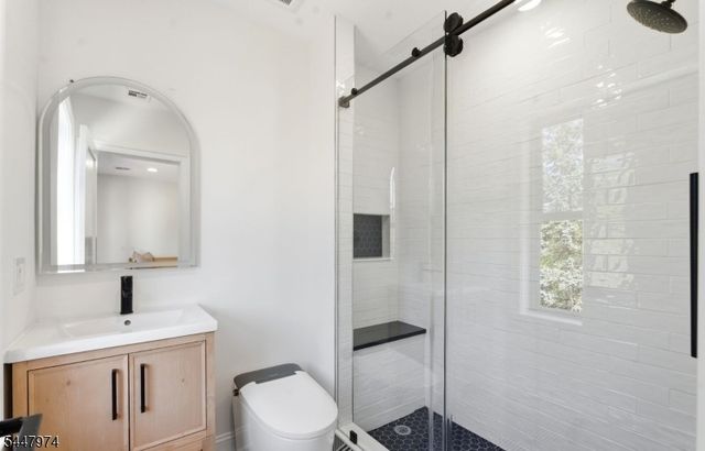 61 Hickory St, Metuchen Boro, NJ 08840