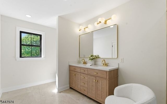 61 Hickory St, Metuchen Boro, NJ 08840