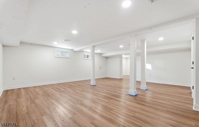 61 Hickory St, Metuchen Boro, NJ 08840