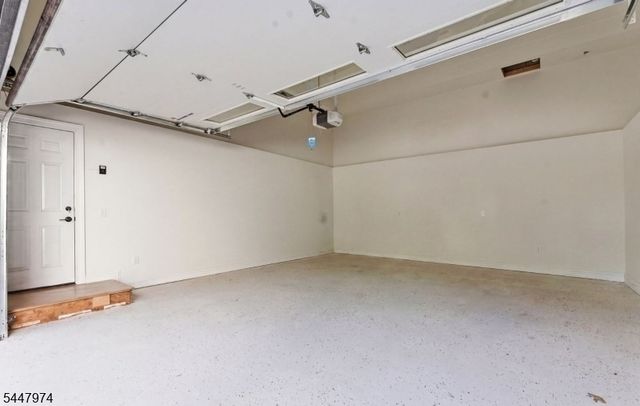 61 Hickory St, Metuchen Boro, NJ 08840