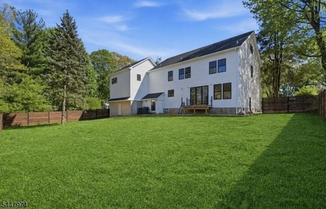 61 Hickory St, Metuchen Boro, NJ 08840