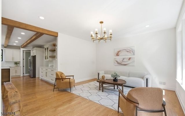 61 Hickory St, Metuchen Boro, NJ 08840