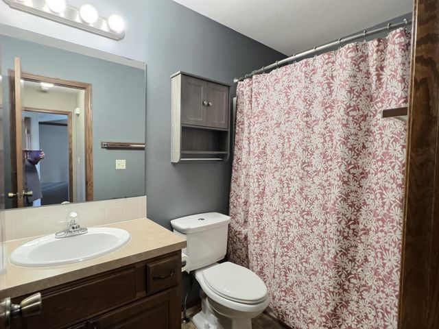 2530 S Prescott Cir, Wichita, KS 67215