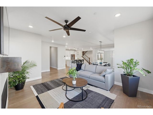 7039 Homeplace St, Castle Rock, CO 80108