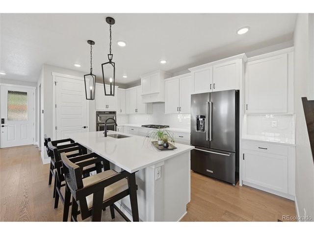 7039 Homeplace St, Castle Rock, CO 80108