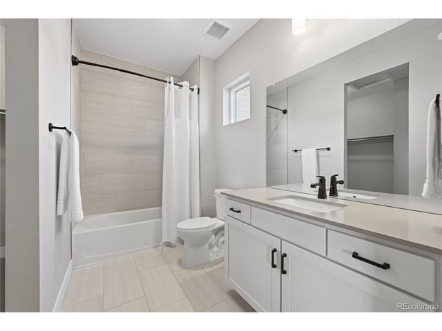 7039 Homeplace St, Castle Rock, CO 80108