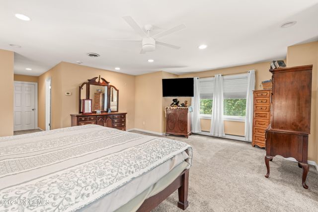 1886 New Hampshire Avenue, Toms River, NJ 08755