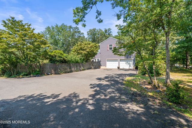 1886 New Hampshire Avenue, Toms River, NJ 08755