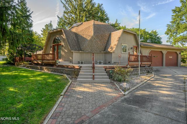 624 Marilyn Drive, Rossford, OH 43460