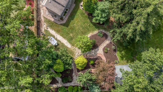 624 Marilyn Drive, Rossford, OH 43460