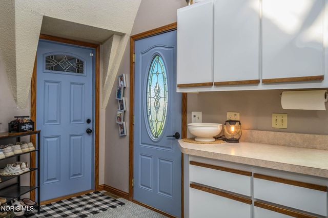 624 Marilyn Drive, Rossford, OH 43460