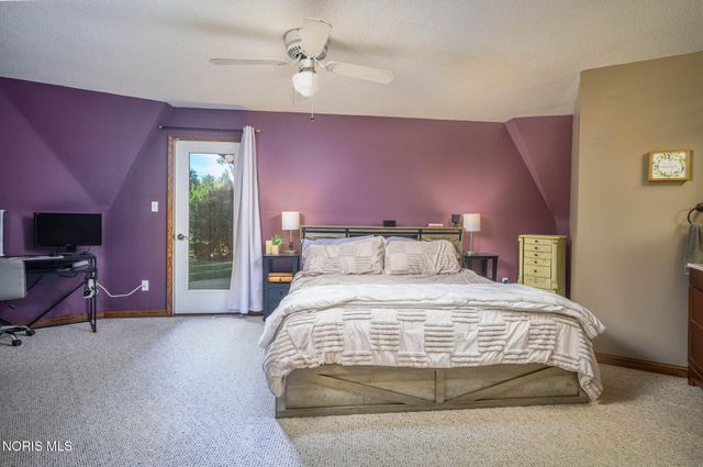 624 Marilyn Drive, Rossford, OH 43460