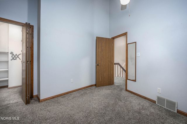 624 Marilyn Drive, Rossford, OH 43460
