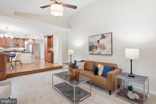 8108 LITTLE RIDGE LN, Fairfax Station, VA 22039