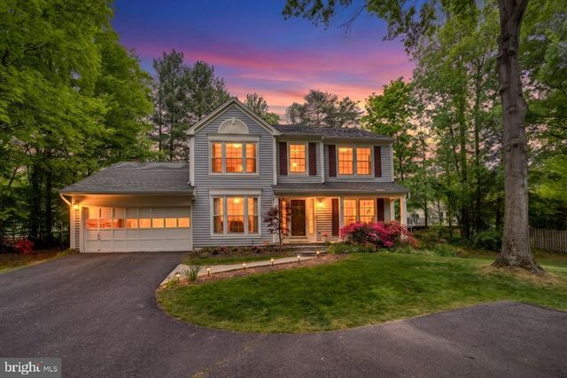 8108 LITTLE RIDGE LN, Fairfax Station, VA 22039