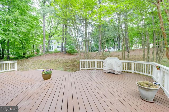 8108 LITTLE RIDGE LN, Fairfax Station, VA 22039
