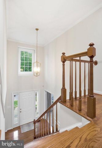 8108 LITTLE RIDGE LN, Fairfax Station, VA 22039